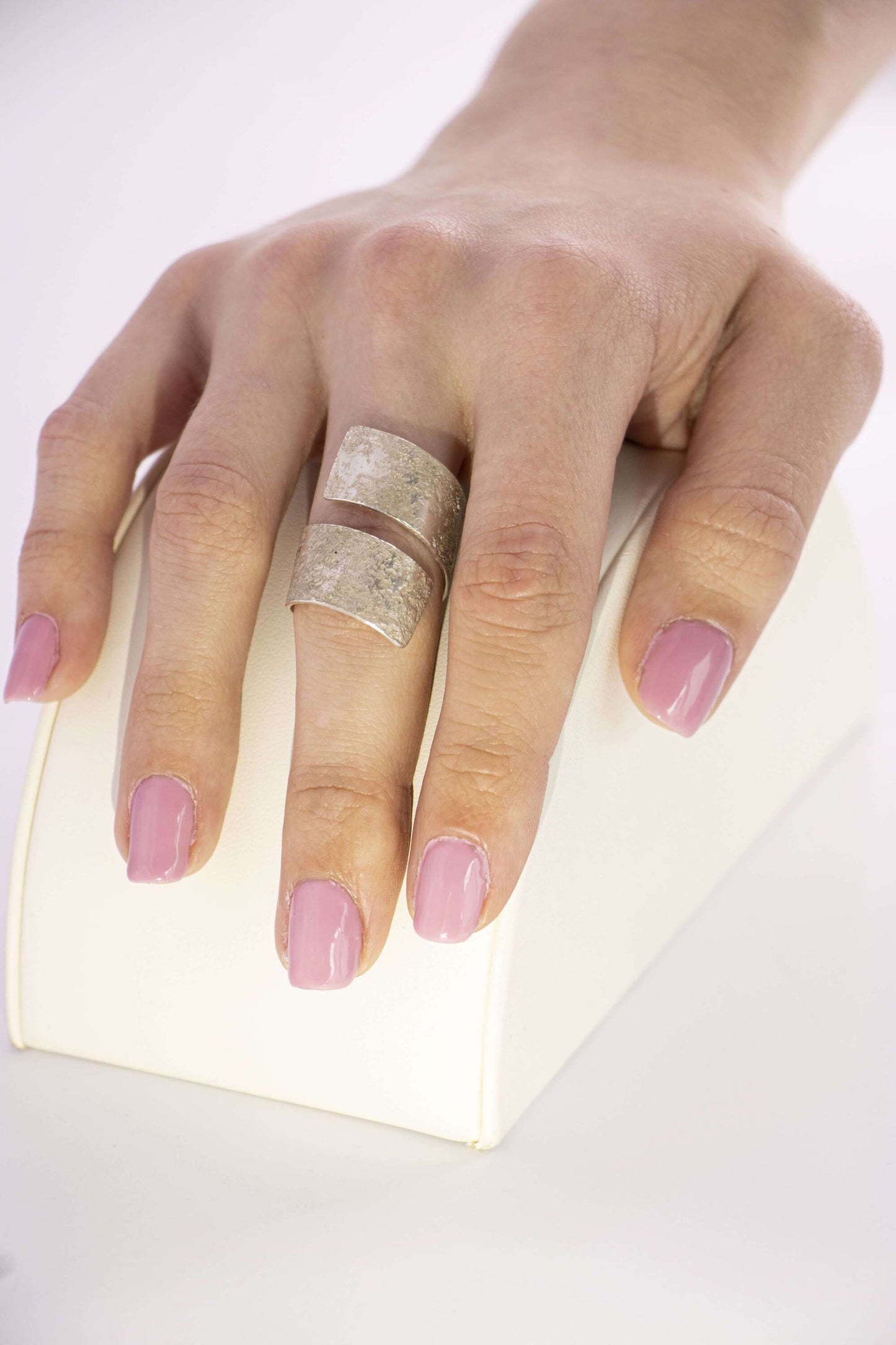 BAGUE - MARTELÉ ARGENT