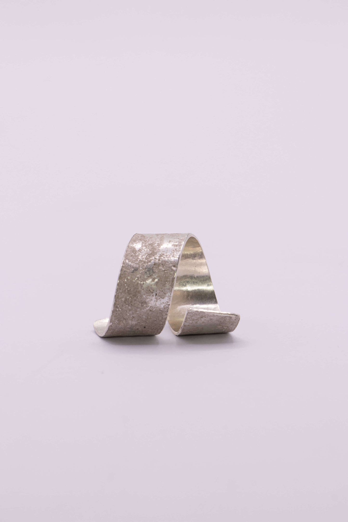 BAGUE - MARTELÉ ARGENT
